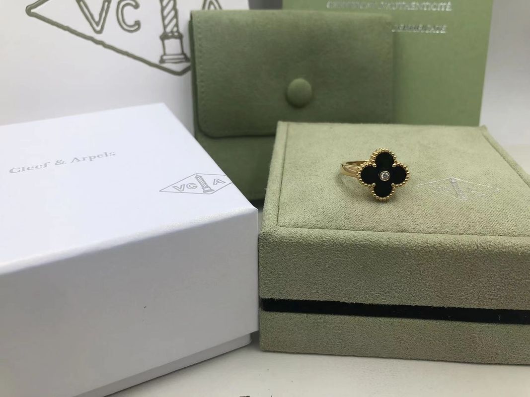 Qualità Diamante di Van Cleef And Arpels Vintage Alhambra Ring Yellow Gold Onyx Round fabbrica