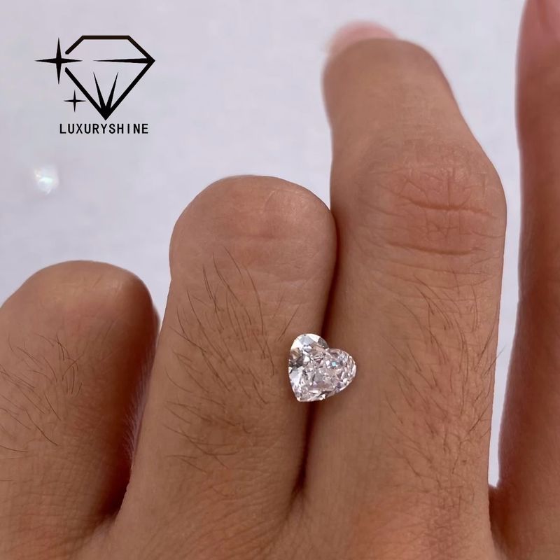 Qualità LuxuryShine VVS2 Bianco Cuore Taglio Eccellente Diamante Coltivato in Laboratorio 1CT 2CT 3CT 4CT 5CT Supporta la Personalizzazione Speciale fabbrica