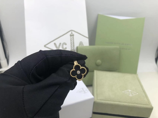 Diamante di Van Cleef And Arpels Vintage Alhambra Ring Yellow Gold Onyx Round