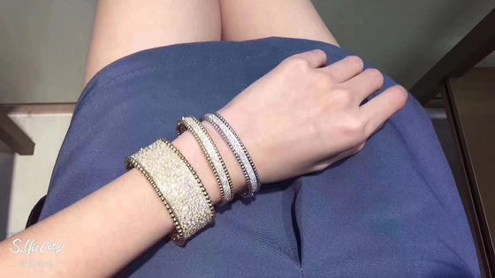 Qualità Braccialetto reale medio Rose Yellow Gold bianca della firma di Perlee dell'oro 18k del modello VCA fabbrica