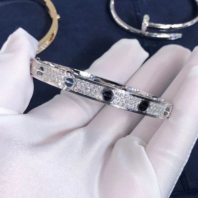 Qualità Braccialetto di qualità superiore Diamond Paved For Women ' S di AMORE della fila dell'automobile dell'oro dei gioielli 18K fabbrica