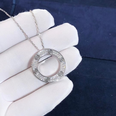 Oro bianco su misura della collana 18K di AMORE della fila dell'automobile CONTRO i diamanti pavimentati