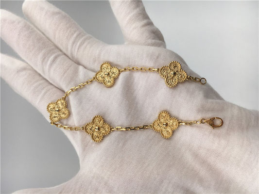 Qualità Fiorisca i motivi a forma di VCARO1IE00 del braccialetto 5 dell'oro 18K per l'amica/moglie fabbrica