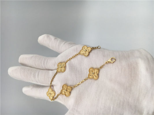 Qualità Fiorisca i motivi a forma di VCARO1IE00 del braccialetto 5 dell'oro 18K per l'amica/moglie fabbrica