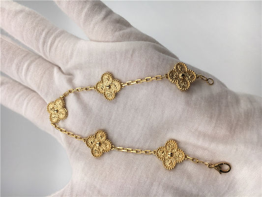 Qualità Fiorisca i motivi a forma di VCARO1IE00 del braccialetto 5 dell'oro 18K per l'amica/moglie fabbrica