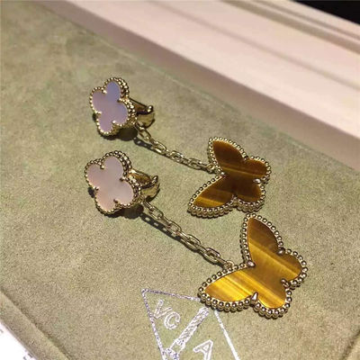Qualità Madreperla bianca di Alhambra 18K dell'oro di motivi fortunati degli orecchini 2 con forma della farfalla fabbrica