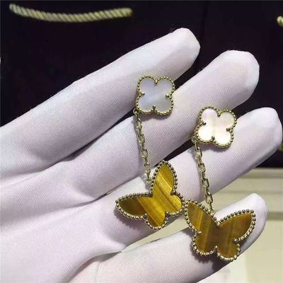 Qualità Madreperla bianca di Alhambra 18K dell'oro di motivi fortunati degli orecchini 2 con forma della farfalla fabbrica