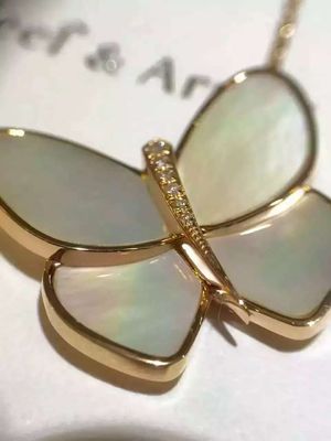 Qualità Oro giallo della collana 18K del pendente della farfalla, collana di Van Cleef Butterfly fabbrica