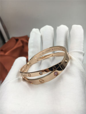 Qualità Braccialetto di amore di Rose Gold Luxury Diamond Jewelry delle donne con sei zaffiri rosa fabbrica