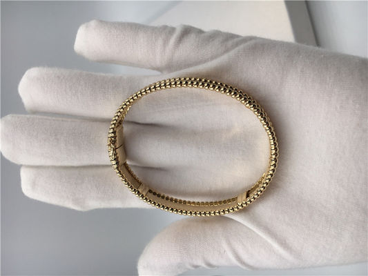 Qualità Modello medio Van Cleef e braccialetto dell'oro giallo VCA del braccialetto della firma di Arpels fabbrica