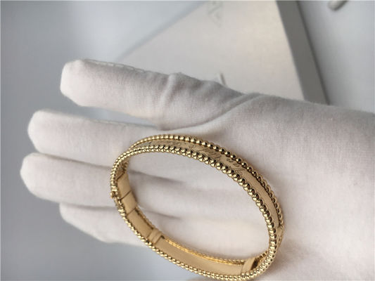 Qualità Modello medio Van Cleef e braccialetto dell'oro giallo VCA del braccialetto della firma di Arpels fabbrica