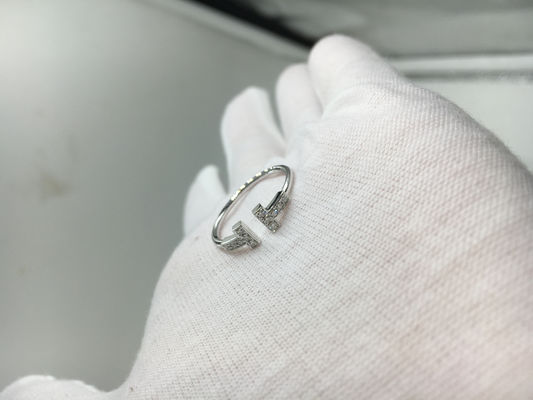 Qualità Cavo Ring With Round Brilliant Diamonds, anelli di fidanzamento di T per l'oro bianco delle donne fabbrica