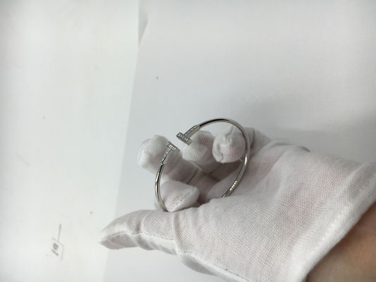 Qualità Oro bianco dei gioielli dell'oro del braccialetto 18K del cavo di T con i diamanti brillanti rotondi fabbrica