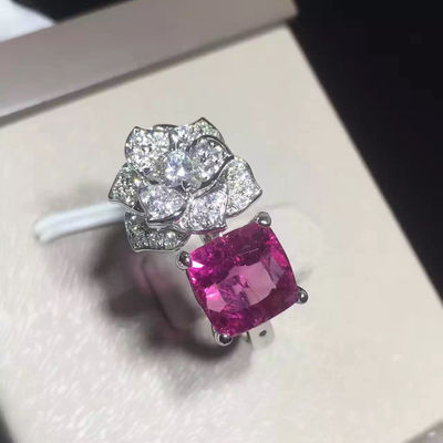 Qualità anello G34UU600 del fiore di Piaget Rosa dell'oro bianco 18K con il cuscino - tagli la tormalina rosa fabbrica