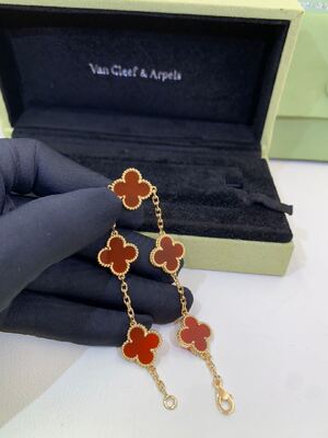 Pietra rossa VCARD35500 di cornalina dell'oro giallo di motivi 18K di Alhambra Bracelet Van Cleef And Arpels 5