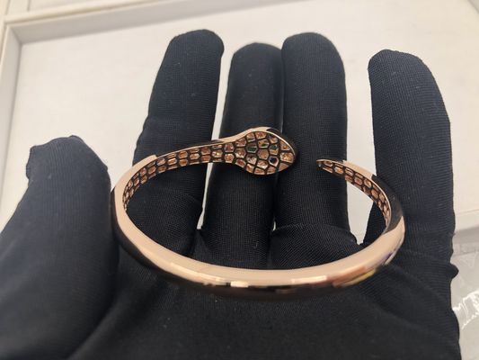 Qualità I braccialetti di lusso di incanto di Snakewomens dei gioielli hanno personalizzato un oro rosa di 18 Kt con i diamanti fabbrica