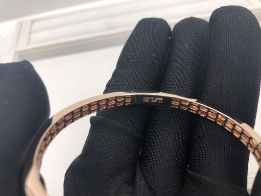 Qualità I braccialetti di lusso di incanto di Snakewomens dei gioielli hanno personalizzato un oro rosa di 18 Kt con i diamanti fabbrica