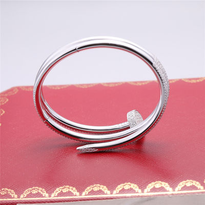 Qualità Oro bianco di Juste Un Clou Bracelet In 18k dei gioielli con i diamanti pavimentati pieni fabbrica