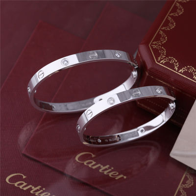 Qualità Braccialetto classico di amore dei diamanti del braccialetto 4 di amore con nei gioielli fini di esecuzione dell'ORO BIANCO di 18 carati fabbrica